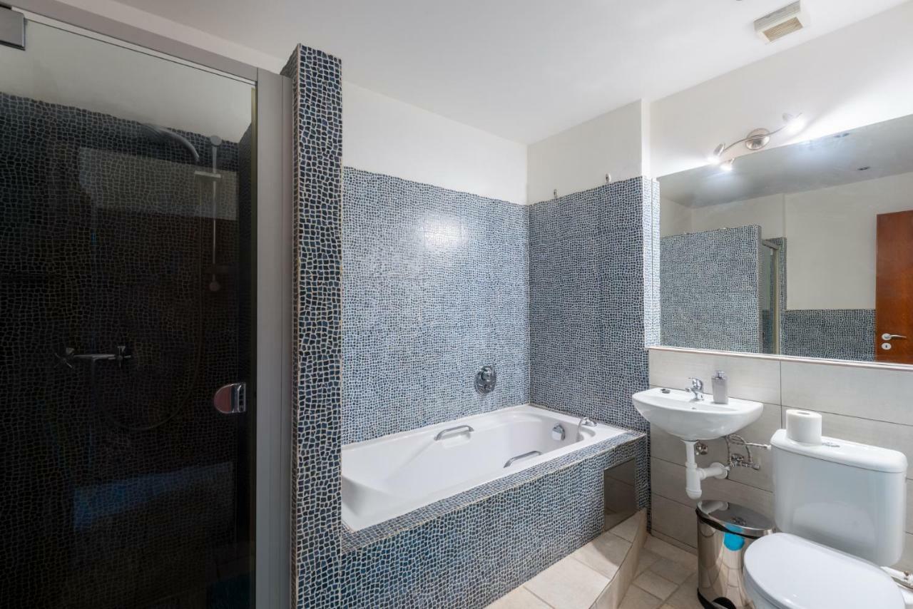 Modern Apartment Few Steps From Centre براغ المظهر الخارجي الصورة