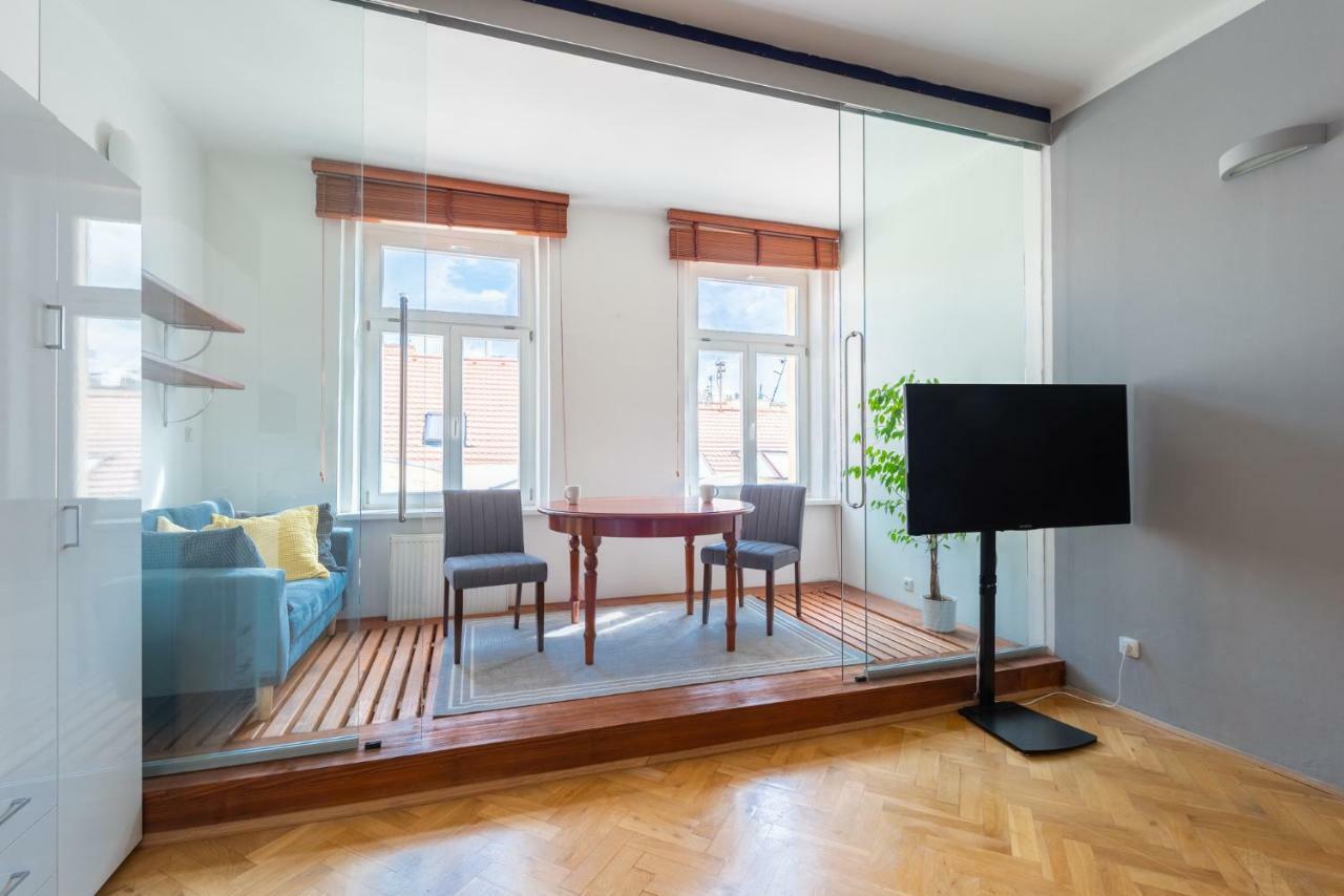 Modern Apartment Few Steps From Centre براغ المظهر الخارجي الصورة