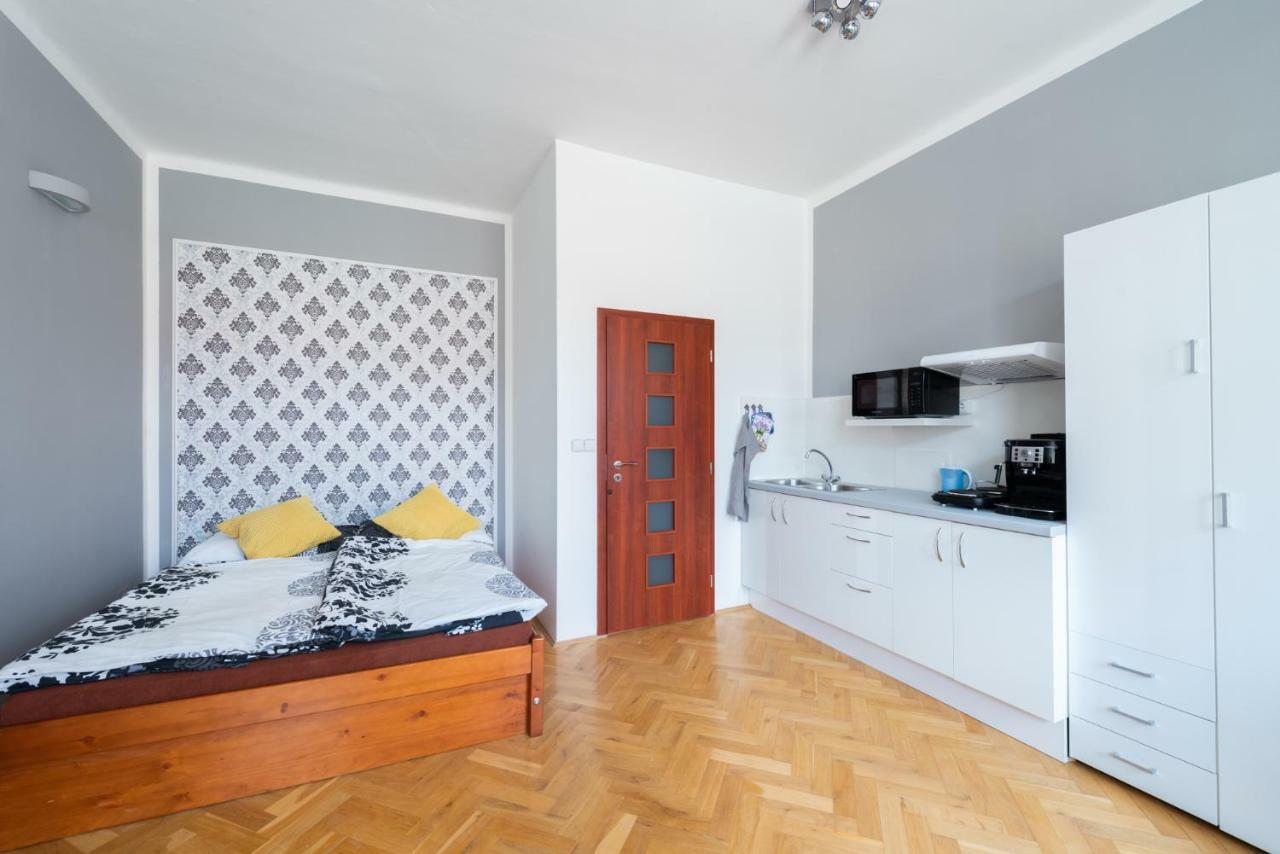 Modern Apartment Few Steps From Centre براغ المظهر الخارجي الصورة